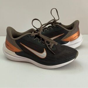 Nike Winflo 9 Women's Gray Metallic Copper Running Shoes US Size 6 DD8686-005